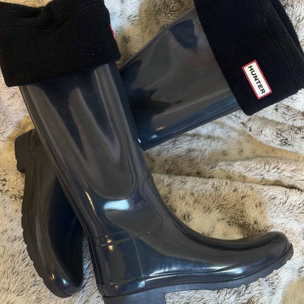 Hunter Grey Rain & Snow Boots Sleek Glossy Finish & Boot Sock (M)